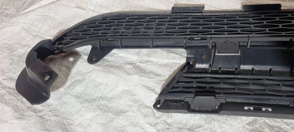 фото №12, Решітка середня бампера land rover evoque lift