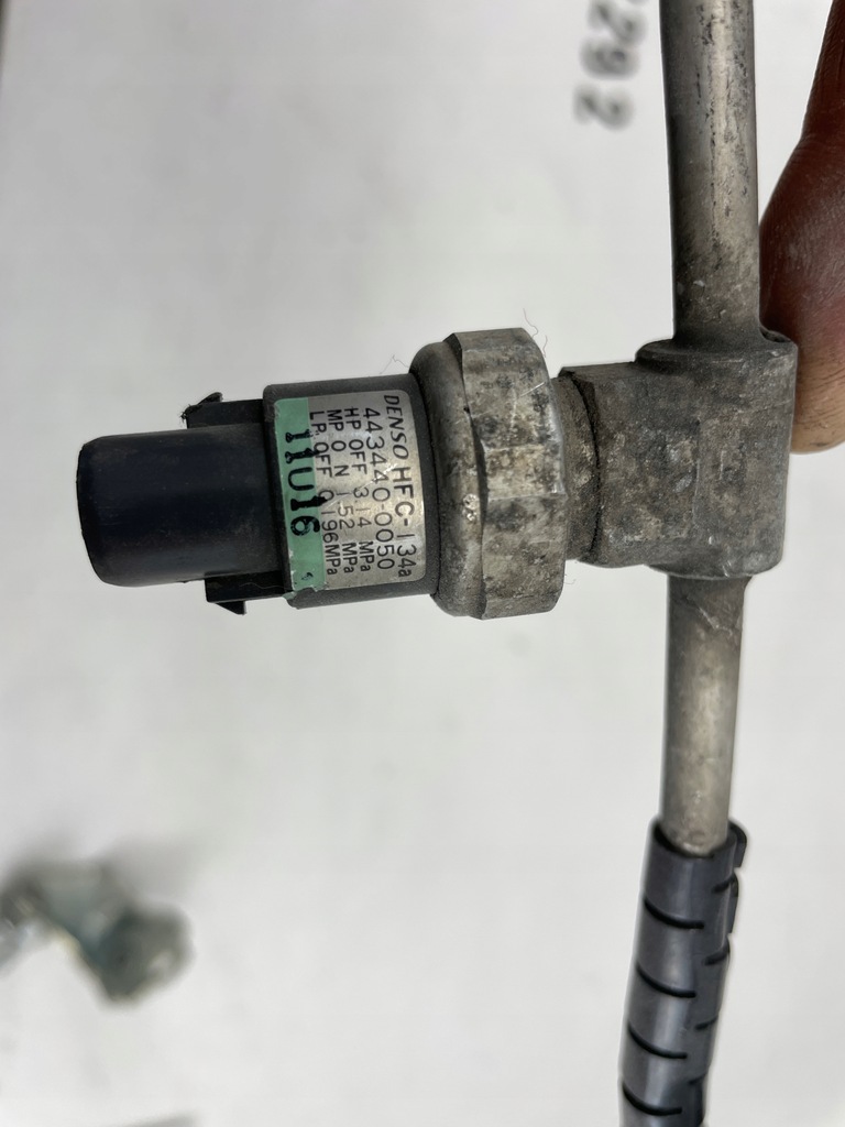 фото №8, Toyota previa шланг кондиціонера