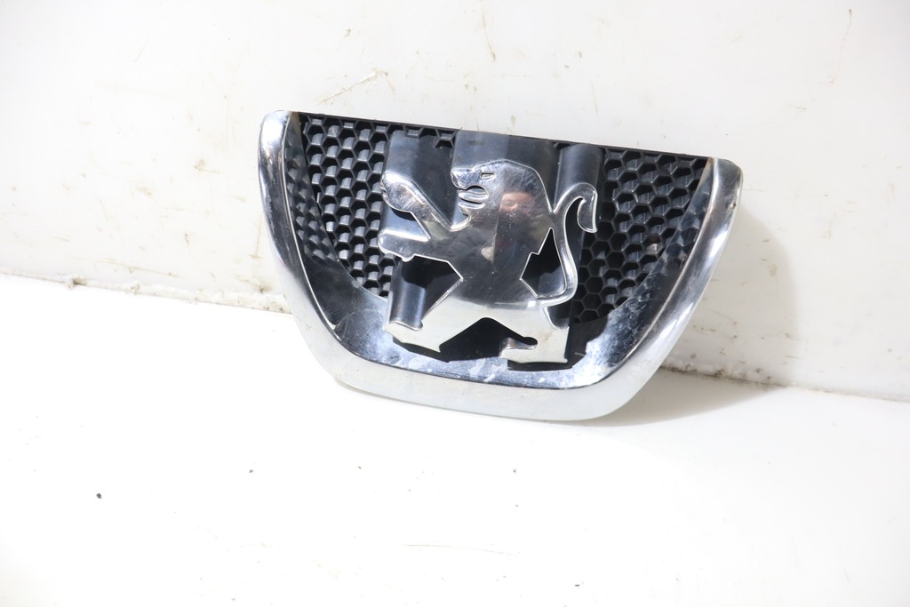 фото №1, Эмблема peugeot 207