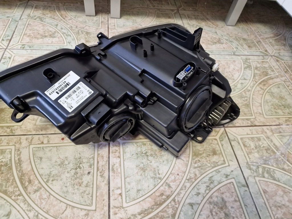 фото №7, W207 лампи bi ксенон поворотний