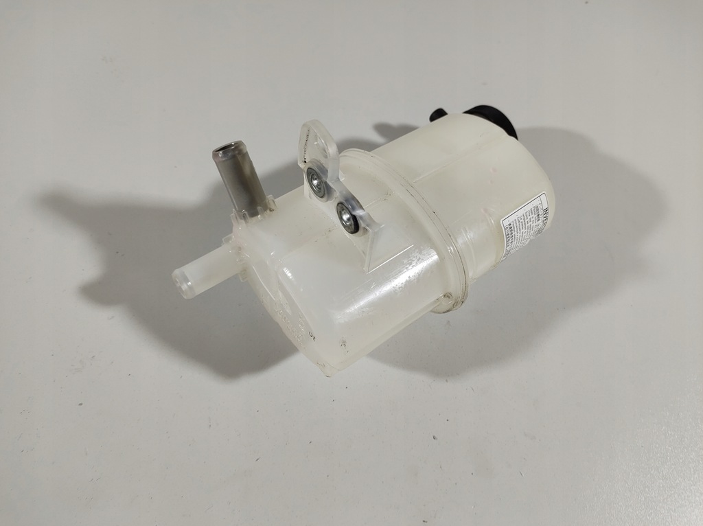 фото №11, Lexus is300h 13r бачок розширювальний