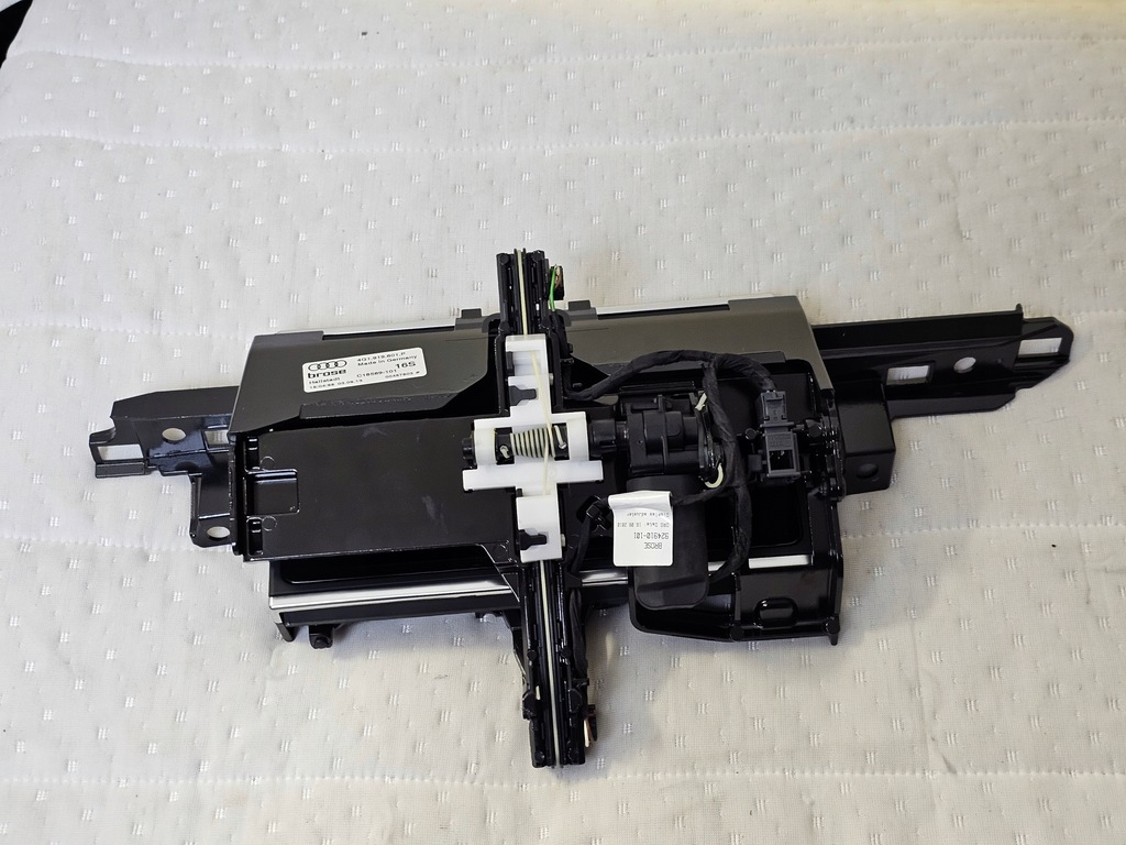 фото №1, Дисплей радио mmi монитор экран подъемник audi a6 c7 a7 rs7 4g1919601p