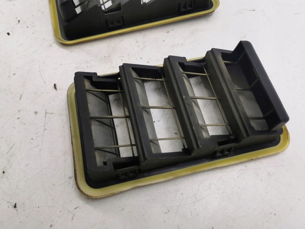 фото №7, Land rover evoque i 2015 решітка вентиляційна pod бампером заднім