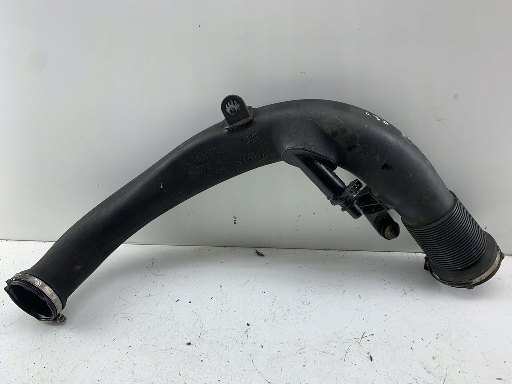 фото №2, Volvo c30 lift 2.0 d труба шланг воздуха d3