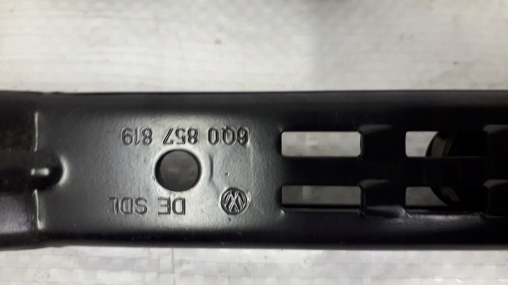 фото №9, Регулировка высоты ремней 6q0857819b seat ibiza 3