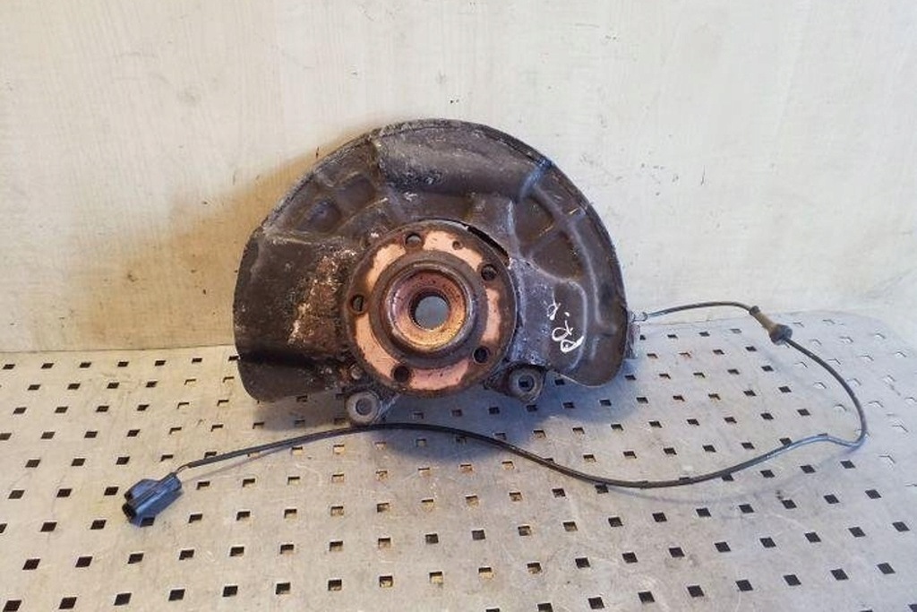 фото №10, Поворотний кулак передня права volvo xc90 i p31200297 2.4l дизель 136kw 2007