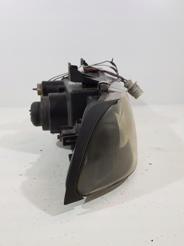 фото №5, Лампа правый перед bmw e36 mpakiet czarna кольца