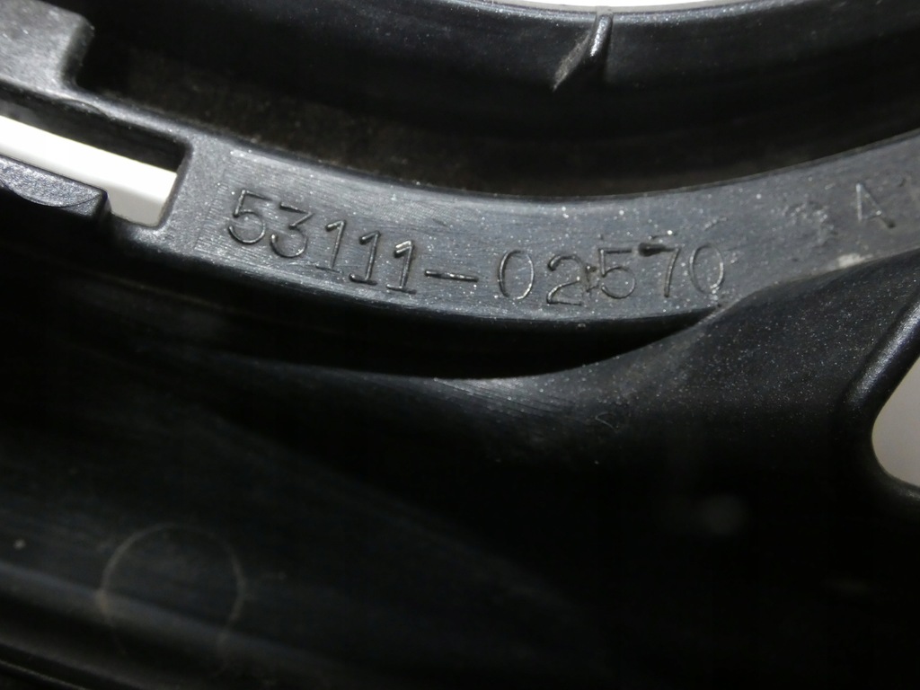 фото №12, Решітка радіатора, решітка радіатора toyota toyota camry 2.151