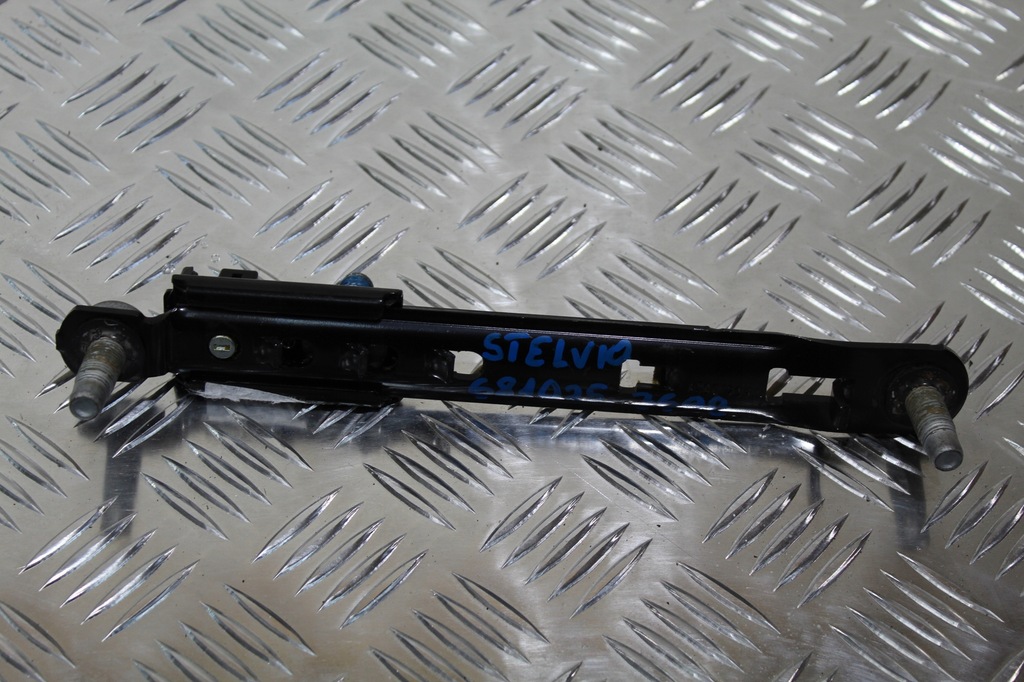 фото №1, Регулировка ремней безопасности stelvio 68102536ab