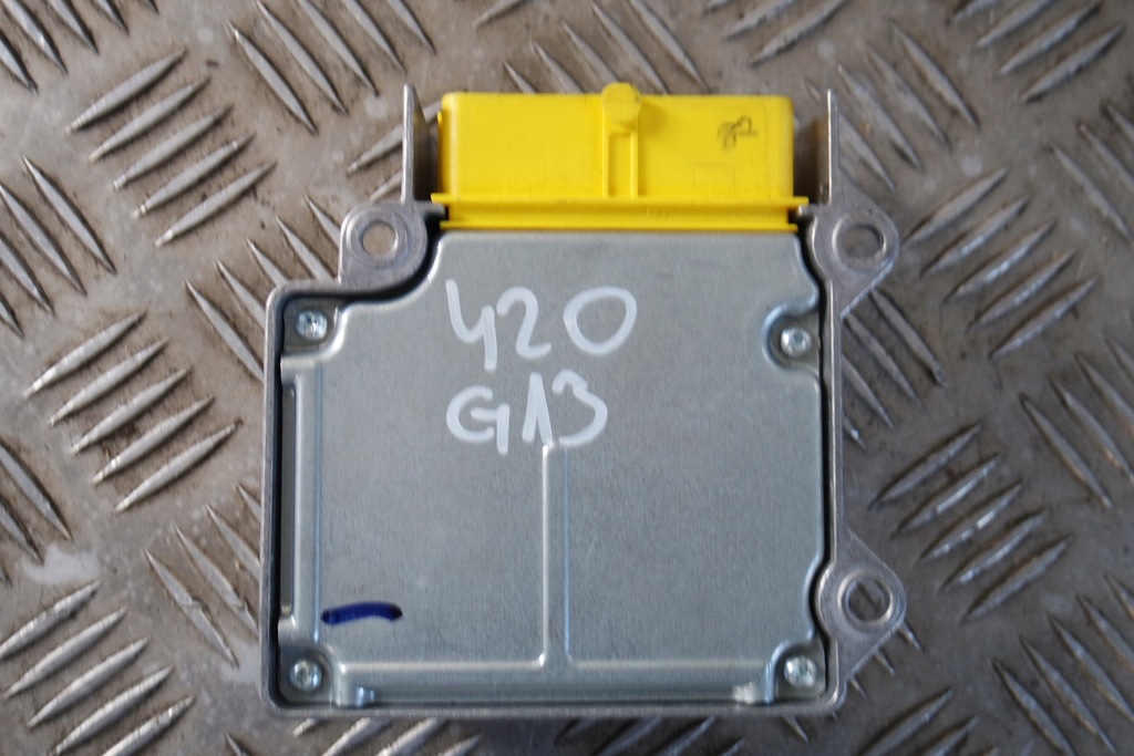 фото №1, Блок управления модуль подушка безопасности porsche macan 97061820125