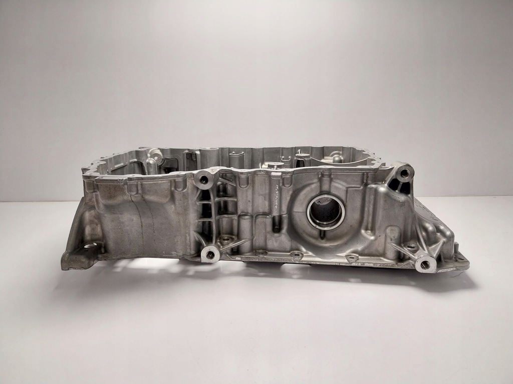 фото №7, Bmw g05 g06 g07 g70 lci піддон масляна верхній частина картера масляний 9845700