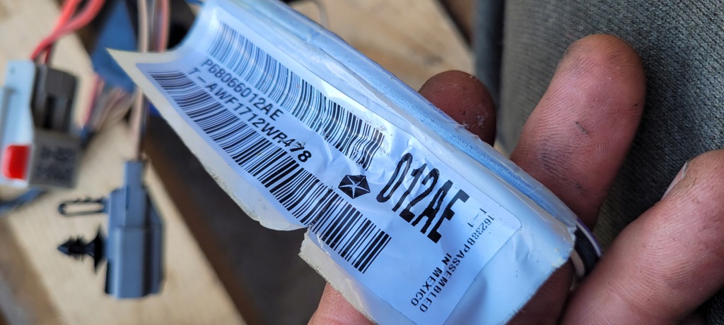 фото №7, Jeep wrangler jk електропроводка джгут колодка двері правий перед p68066012ae