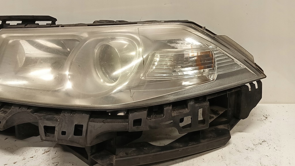 фото №7, Лампа передняя левая renault megane lift