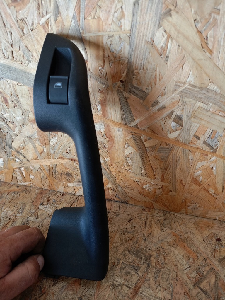 фото №1, Ручка кнопка левый задняя audi a3 8l 5d 01-03 lift