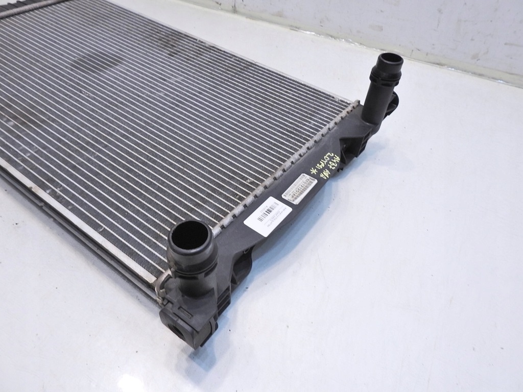 фото №7, Радіатор wody audi a4 b7 2.0 tfsi 8e0121251ap