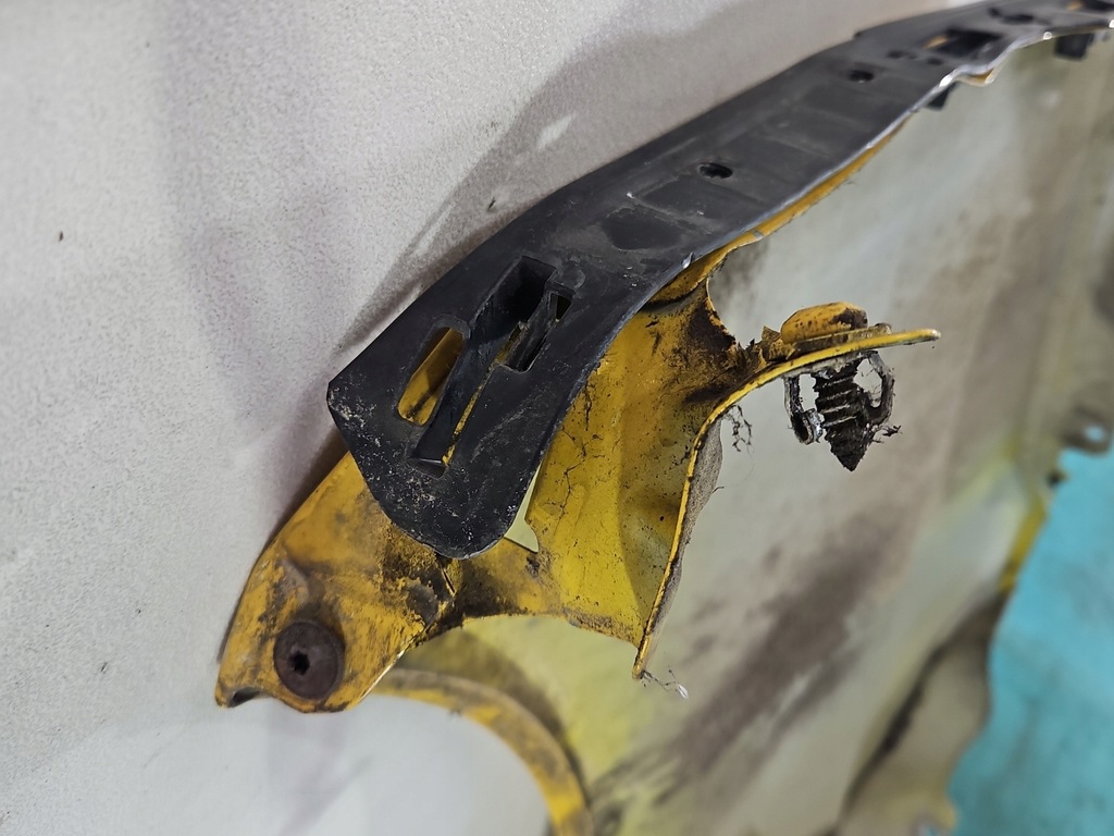 фото №12, Крыло перед правый vw transporter t5 жёлтый