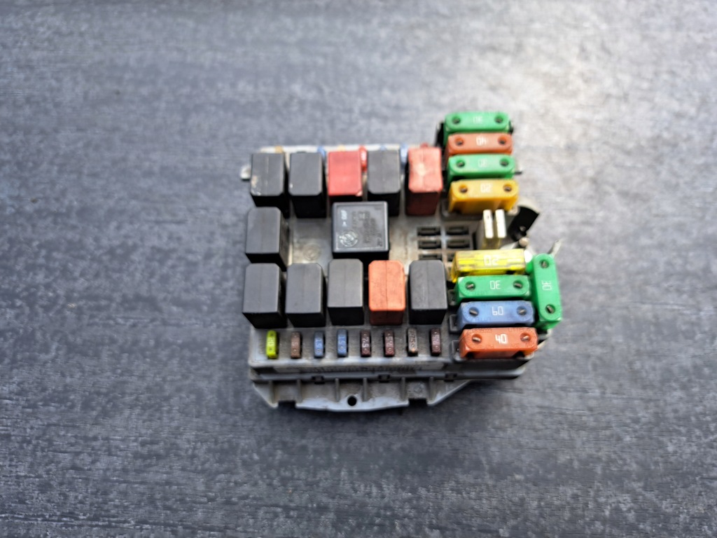 фото №1, Iveco daily iv 06-12 коробка предохранителей 69501171