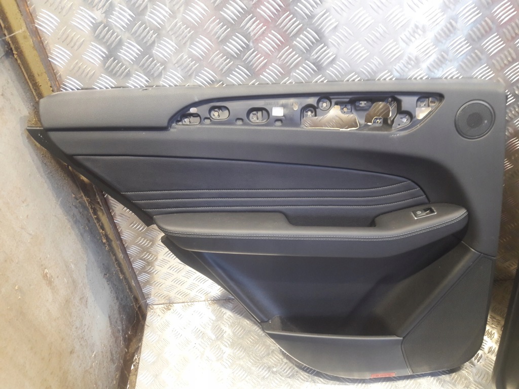 фото №9, Mercedes gle w166 обивка обшивка дверь задняя