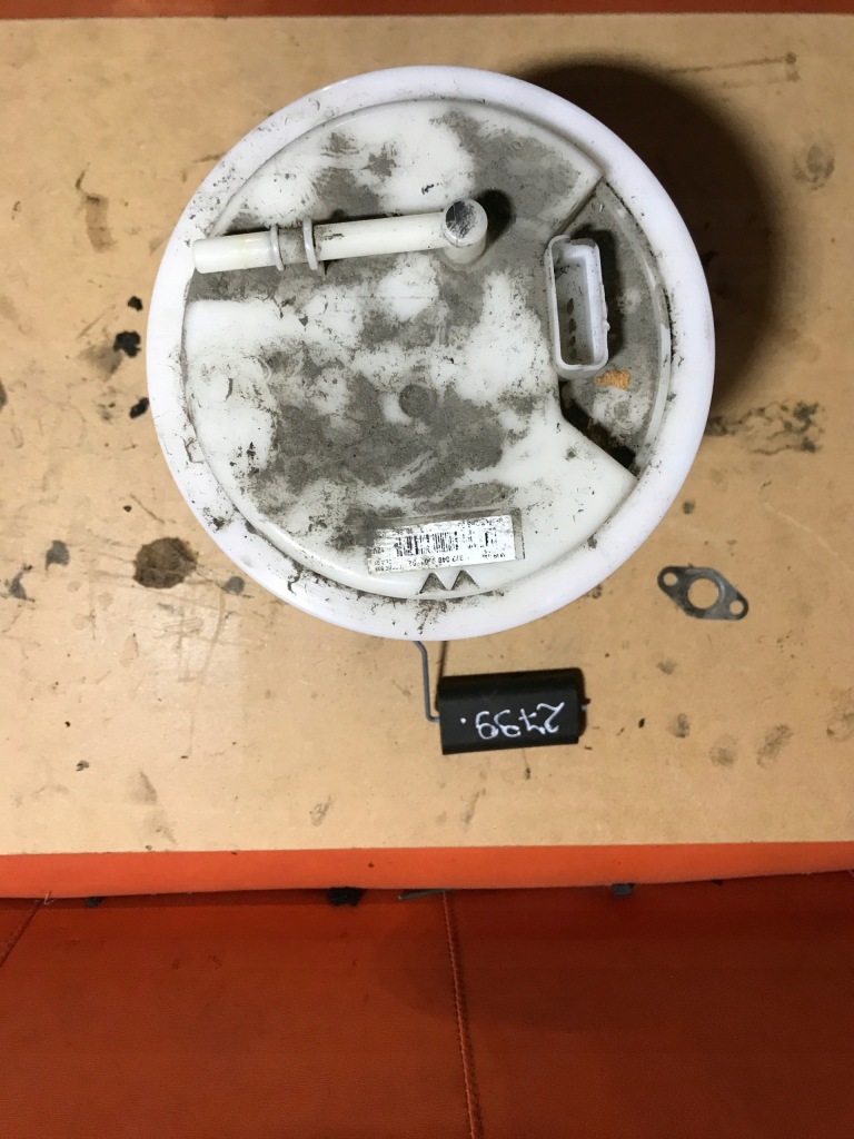 Купити Поплавок помпа насос пального peugeot 508 i 1,6 thp