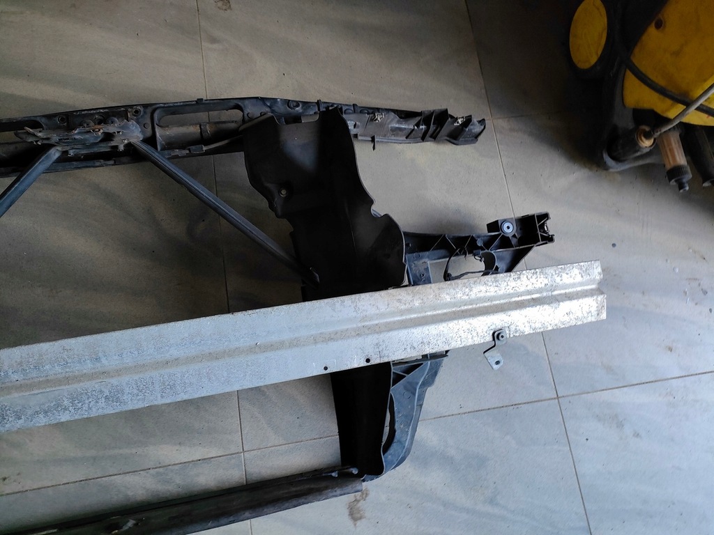 фото №4, Bmw x3 e83 n47 lift pas передний усилитель