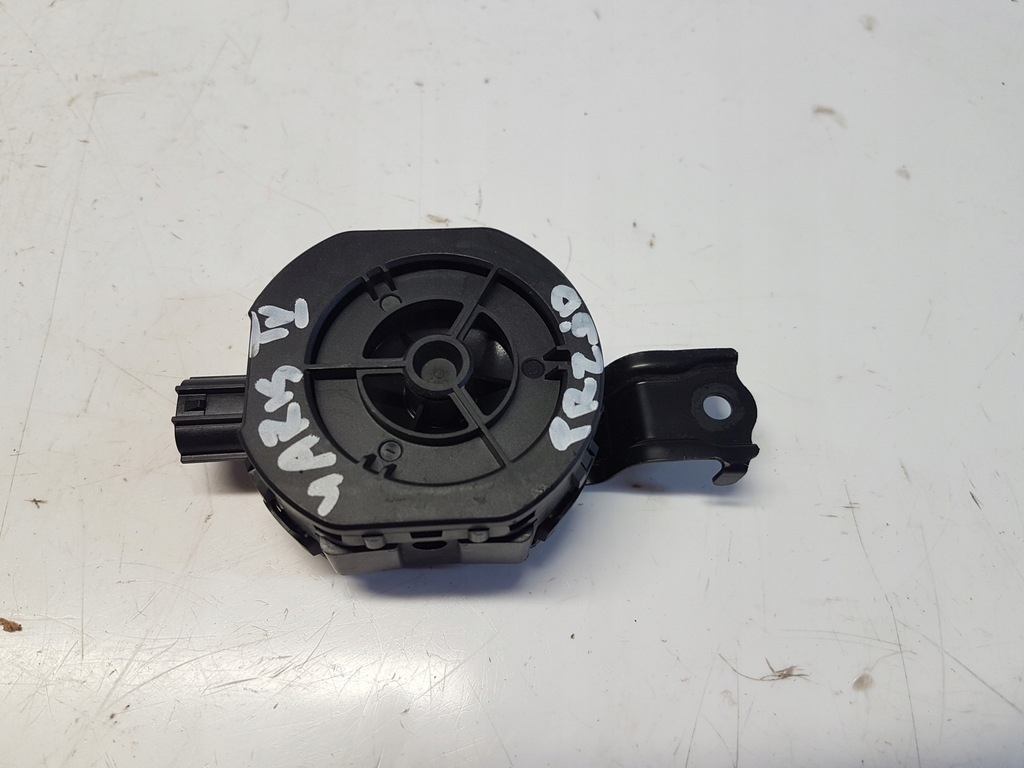 фото №1, Toyota yaris iv p21 модуль динамик гибрид