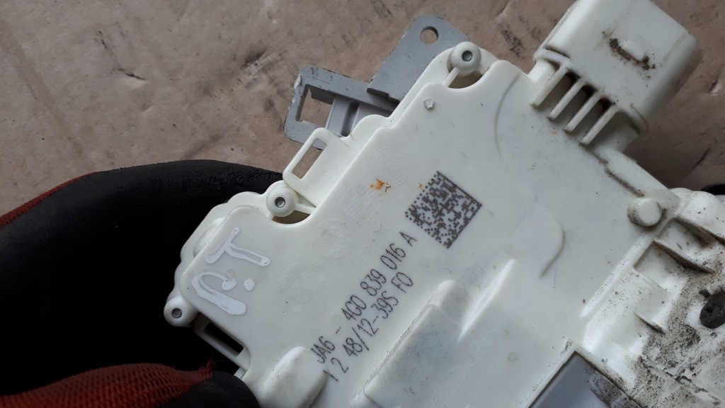 фото №6, S6 c7 4g a6 замок дверь правый задняя 9 pin 4g0839016a