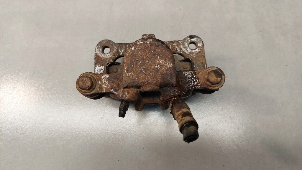 фото №4, Супорт гальмівний правий задня corolla e12 1.4 b