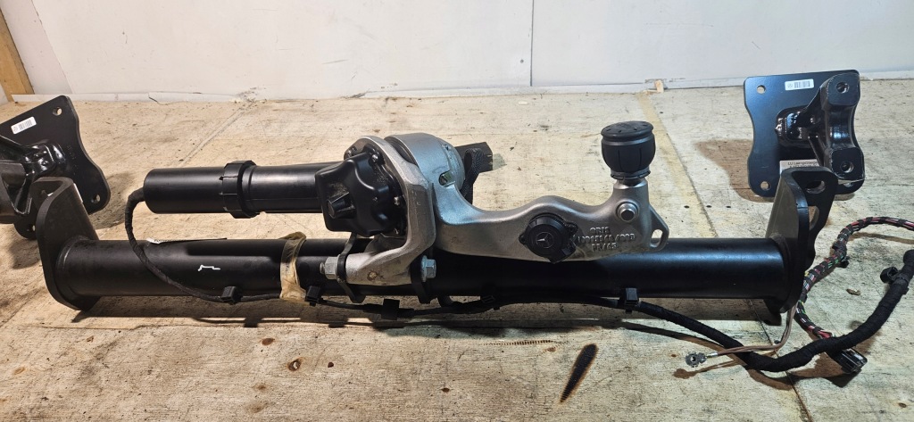 фото №7, Mercedes glw w167 оригинальный hak буксировочный жгут a1673104400 2022r