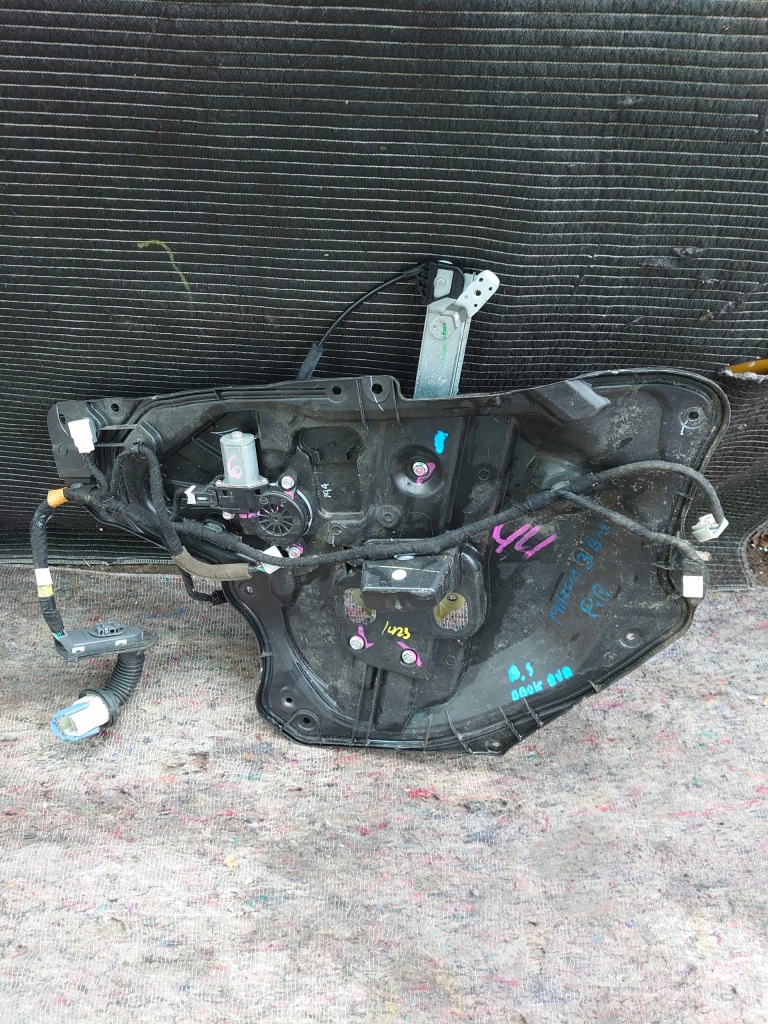 фото №1, Подъемник стекло перед правый mazda 3 iii bm bjs75897x