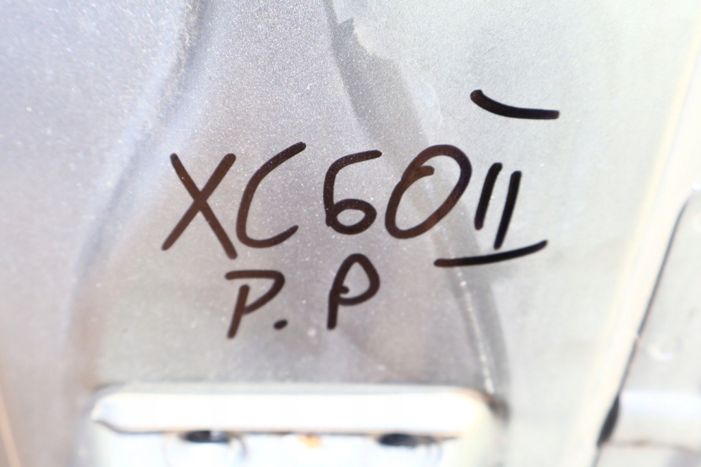 фото №6, Volvo xc60 ii четверть правая перед 714