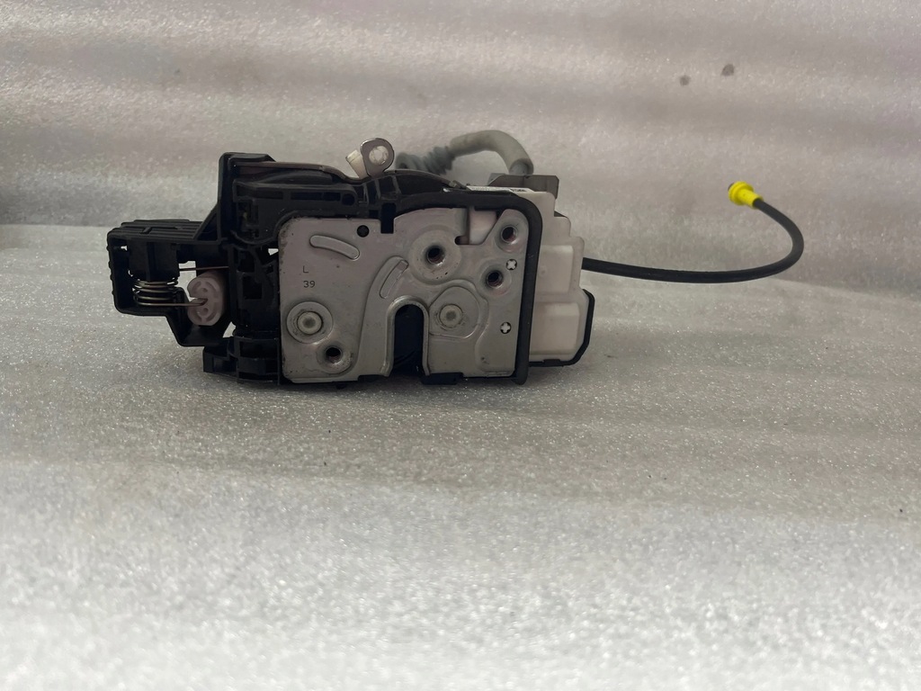 фото №1, Замок передній volvo v60 ii xc90 ii s90 31349894