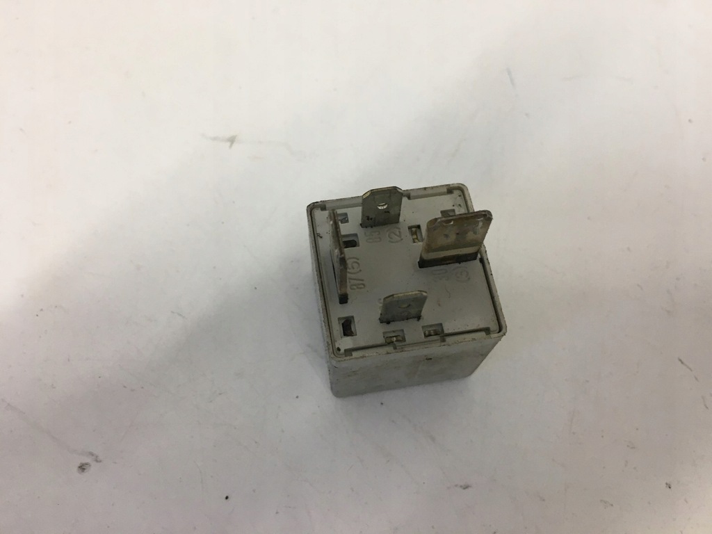 фото №15, Реле volkswagen оригінальний номер 8d0951253a