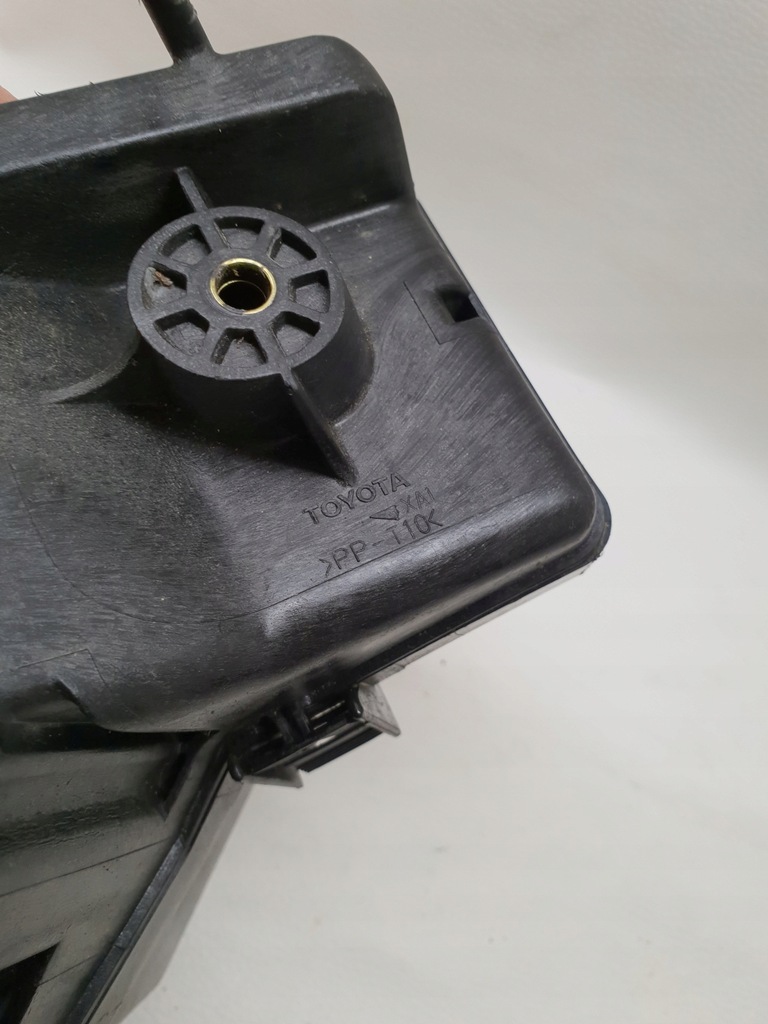 фото №9, Toyota rav4 ii d4d lift корпус запобіжників