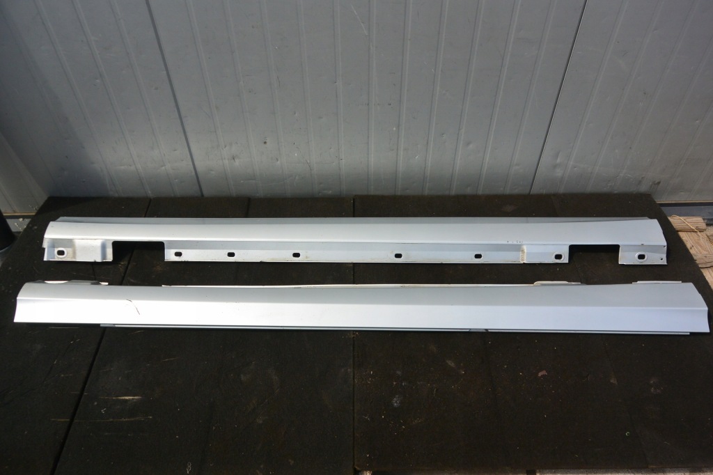 фото №1, Молдинг порог mercedes w204 sedan avantgarde 775