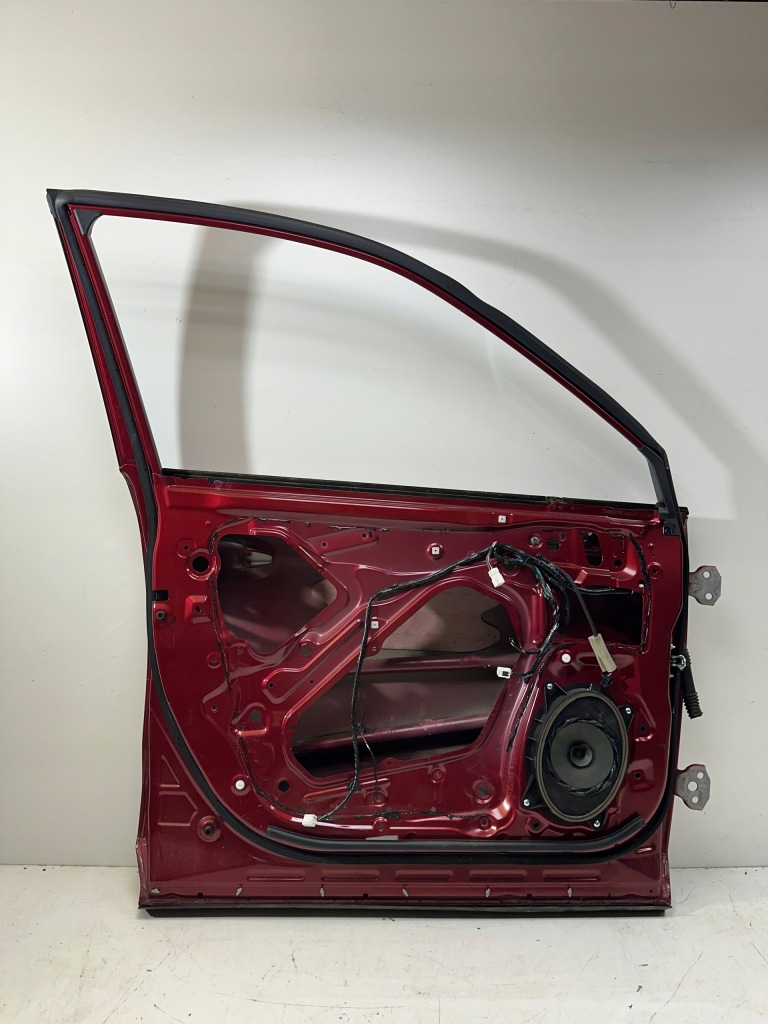 Двері лівий перед subaru forester 4 iv sj 13- Оригінал