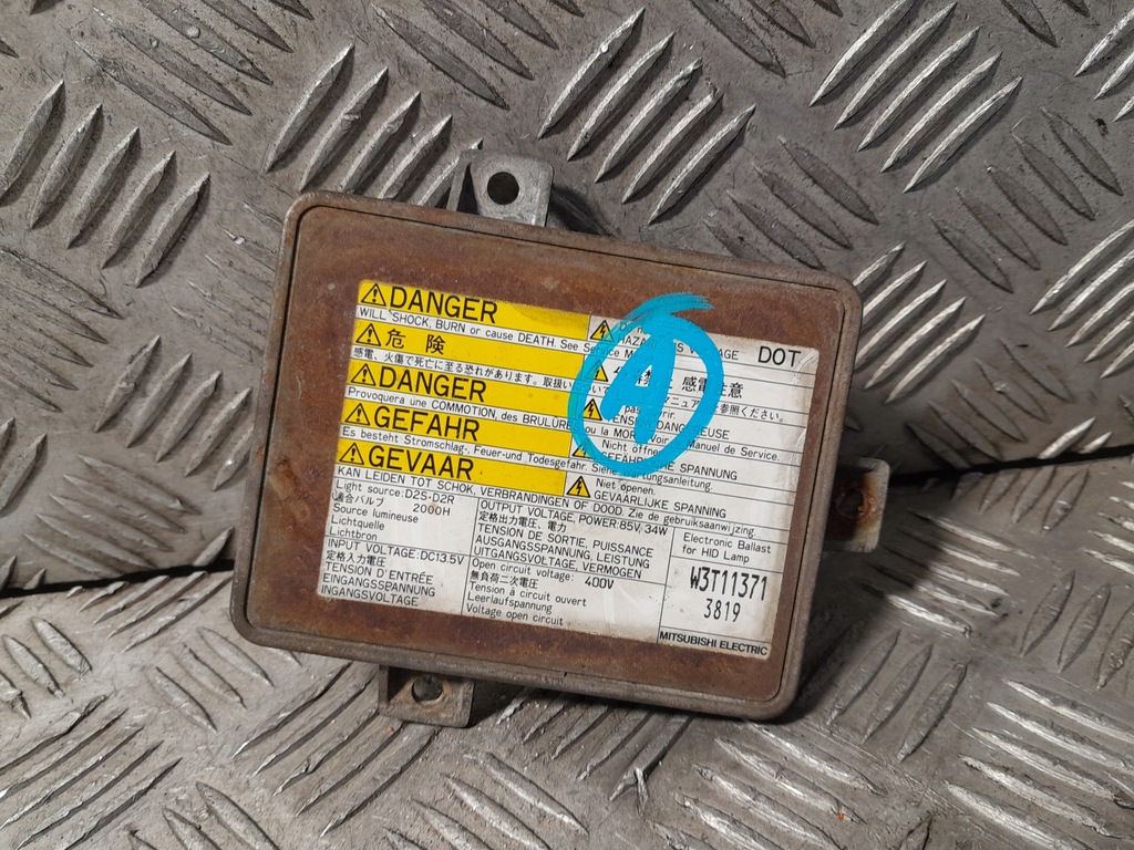 фото №1, Mazda перетворювач лампи w3t11371