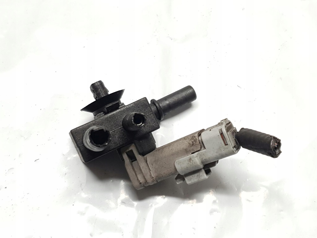 фото №1, Клапан вакуумa volvo v40 1.9 di