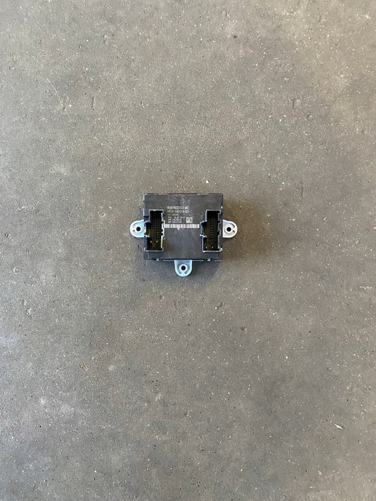 фото №1, Range rover velar модуль блок управления дверь