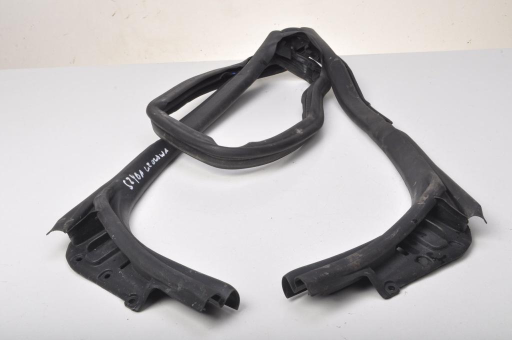 Купить Mclaren mp4 spider прокладка стекло лобовое