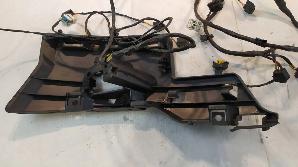 фото №8, Направляющая кронштейн бампера перед жгут citroen c5 iii