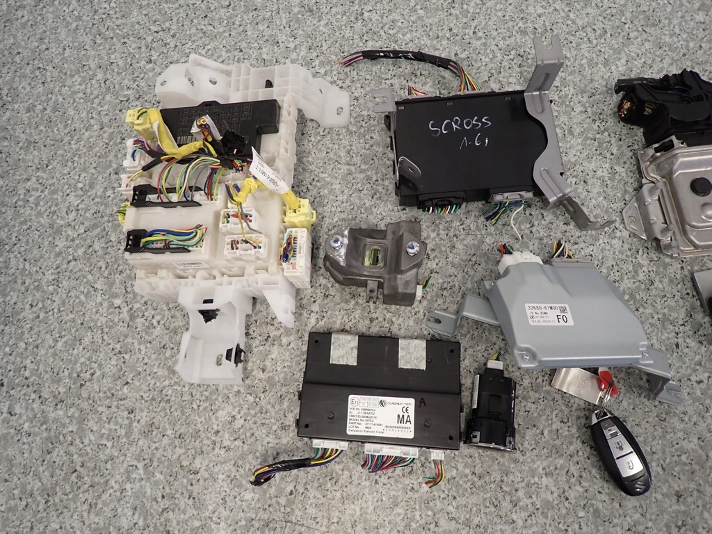 фото №6, Suzuki sx4 s-cross 1.6i 13-16 набір стартовий бортовий комп'ютер