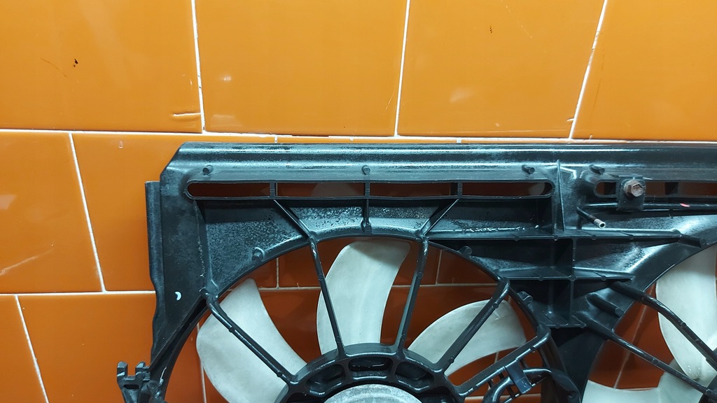 фото №10, Корпус вентилятора вентилятор радиатора toyota avensis t25 06- lift 2,2