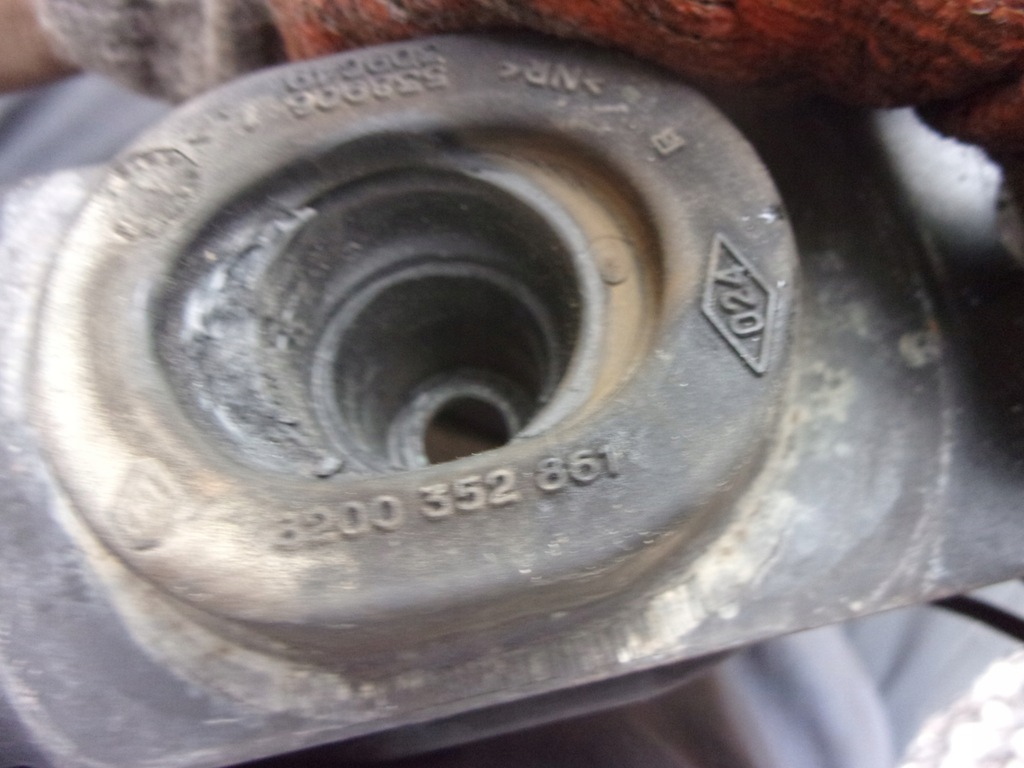 фото №4, Подушка двигателя 1.5dci renault megane ii