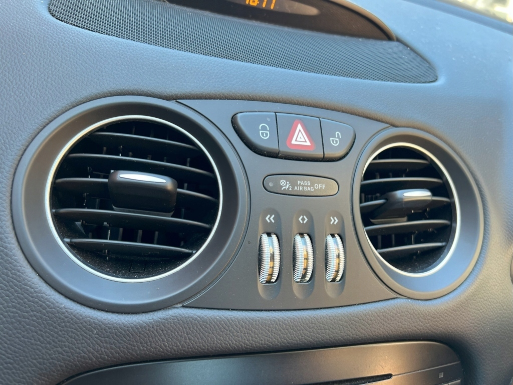 Решётка обдув средняя состояние bdb оригинальный номер mercedes sl r230 w230 lift 2007r Цена