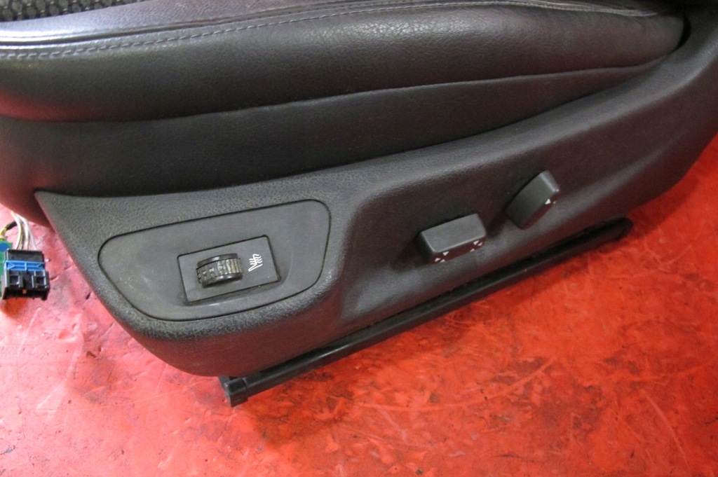 фото №16, Peugeot 407 сиденья сиденья полукожа электрический подогрев сиденье сиденье