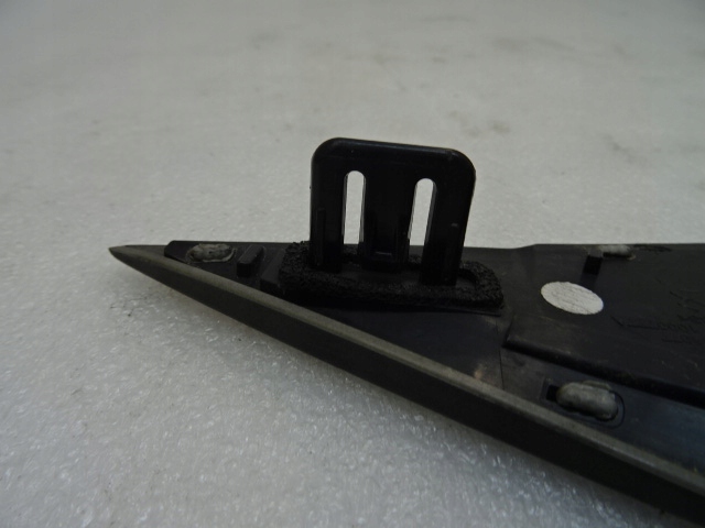 фото №7, Citroen ds7 правая заглушка треугольник защита крыла заднего задняя 9824575977