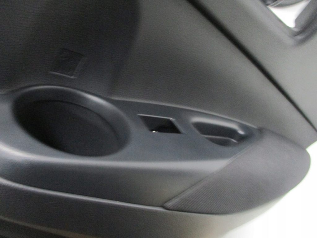 фото №11, Обивка дверь toyota corolla 19r перед