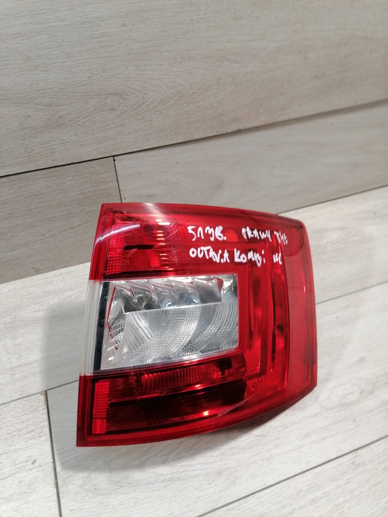 фото №1, Octavia kombi iii лампа правый задняя 5e9945096