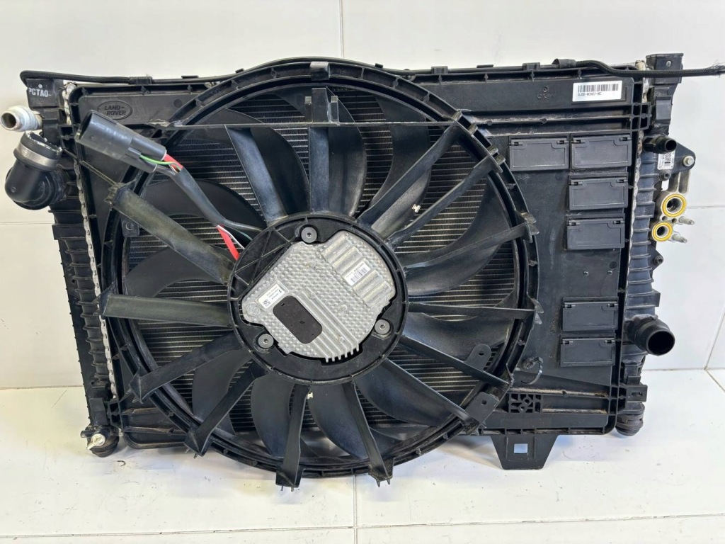 Комплект радиатор jaguar e-pace 2020 j9c319710aa Оригинал