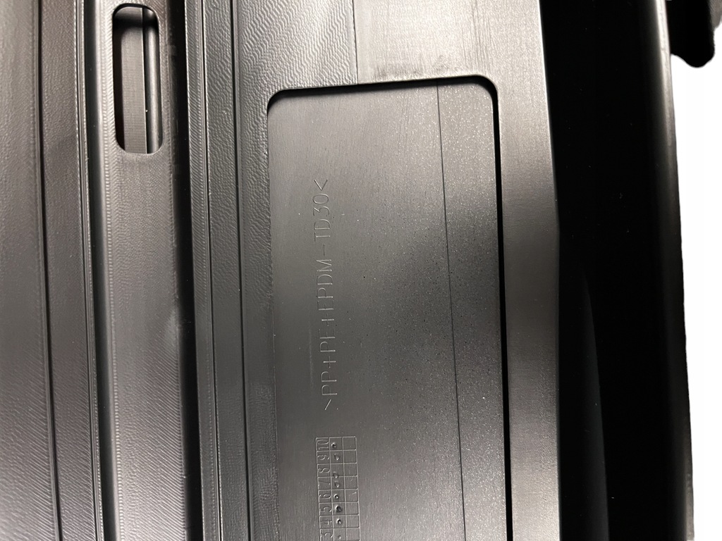 фото №11, Audi q4 e-tron молдинг дверь левый перед y9t 89a853959a